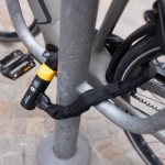 Antivol vélo électrique : comment choisir le bon | APRIL Moto