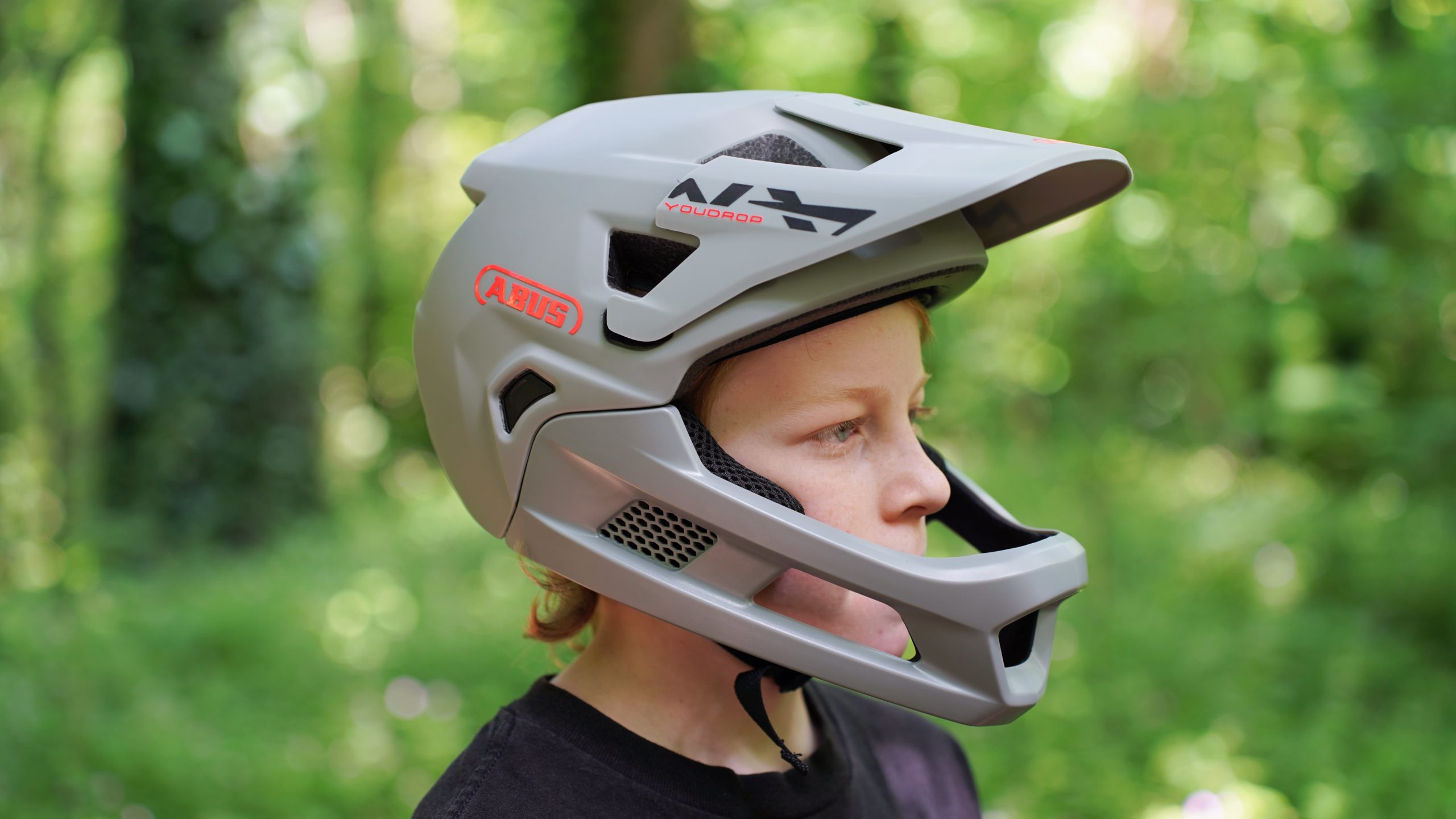 casque-integral-vtt-904tqt-1.jpg Test – Abus YouDrop FF : le meilleur casque intégral de VTT pour enfant ? Transition Vélo – Image 1