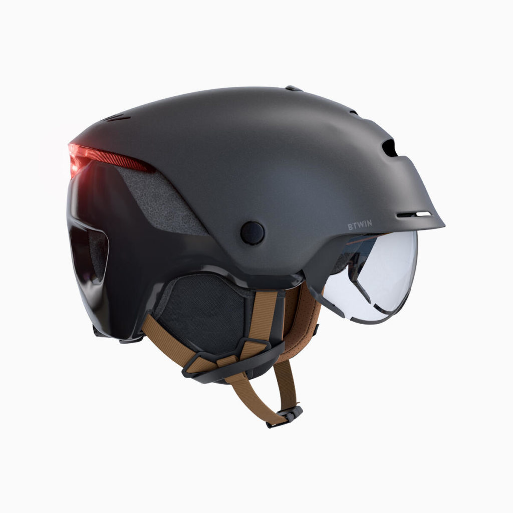 casque-velo-homme-210zvn.jpg Un nouveau casque vélo urbain stylé et bien pensé chez Decathlon – Image 1