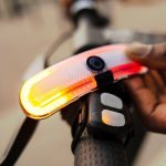 Overade TURN Éclairage AR Vélo/Casque – Clignotants – Détecteur Feu Stop