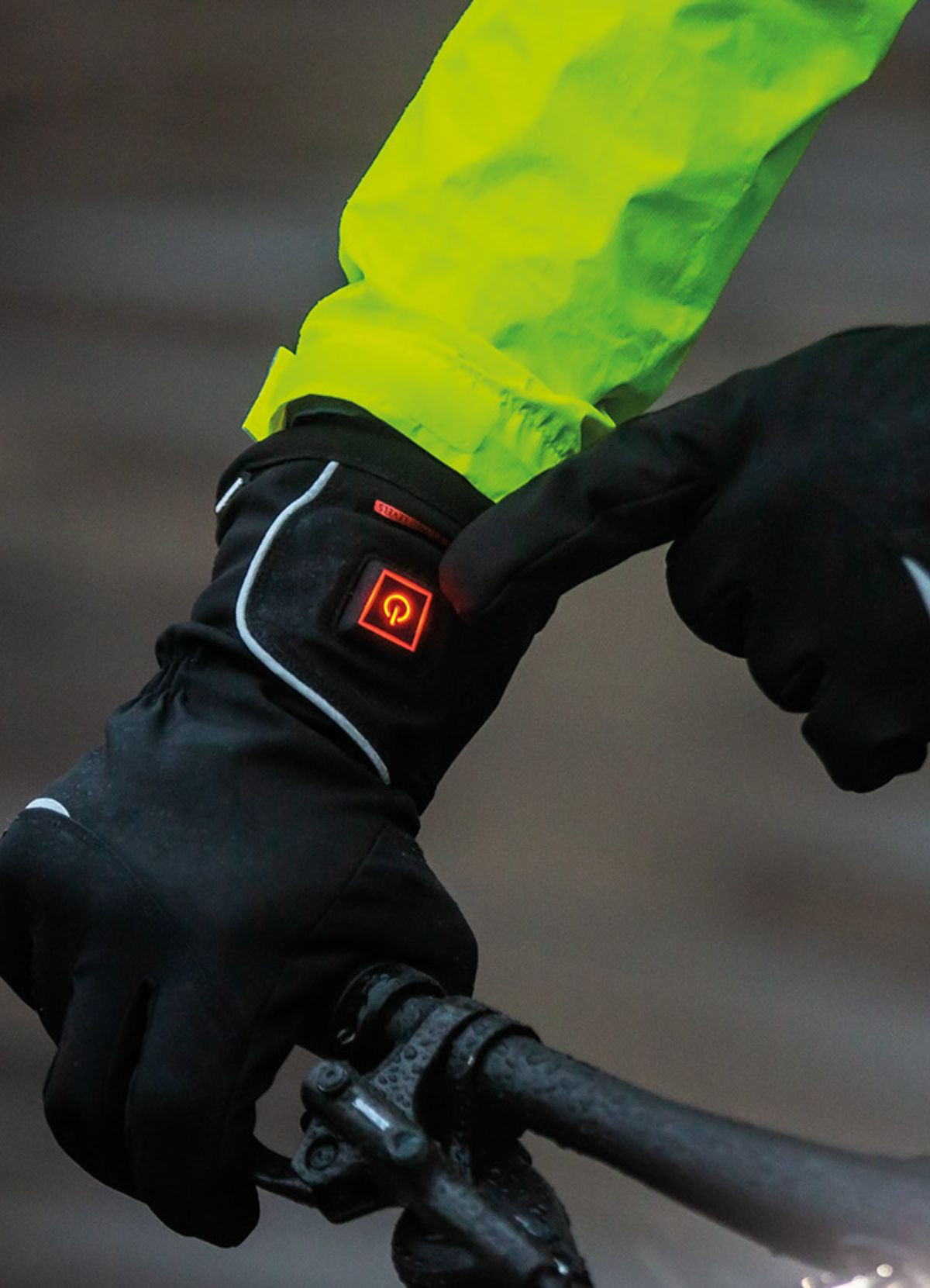 gants-velo-327pax-1.jpg Gants chauffants vélo Tucano Urbano | JE SUIS À VÉLO – Image 1