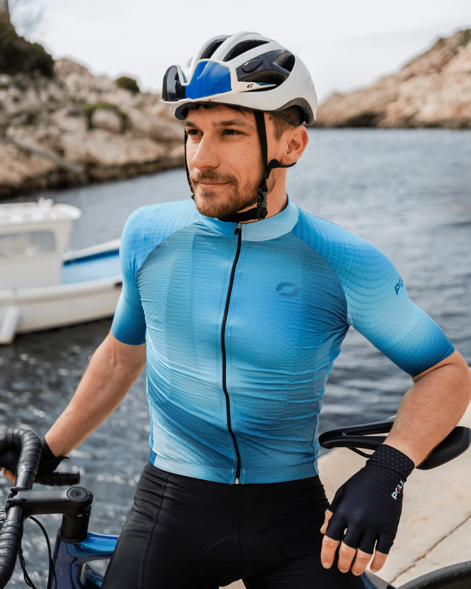 maillot-velo-905iwc.webp Maillot de cyclisme homme manches courtes AKSEL EVENT PHOSPHENE – Image 1