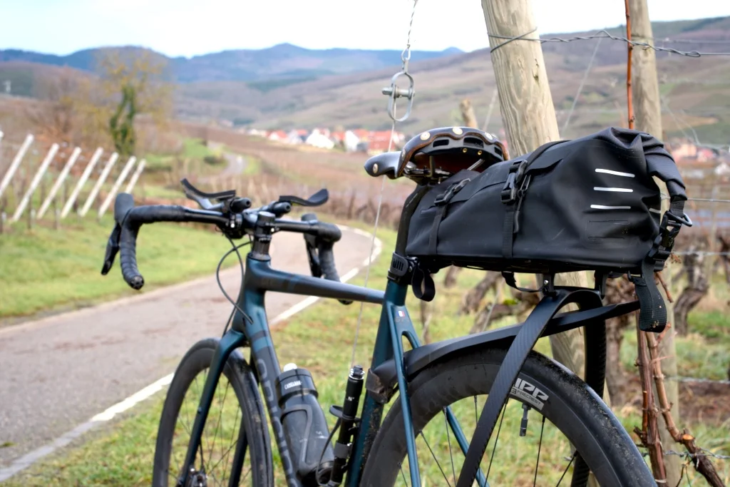 porte-bagage-vtt-578rlh.webp Porte bagages bikepacking : lequel choisir, et quand s'en passer – Image 1