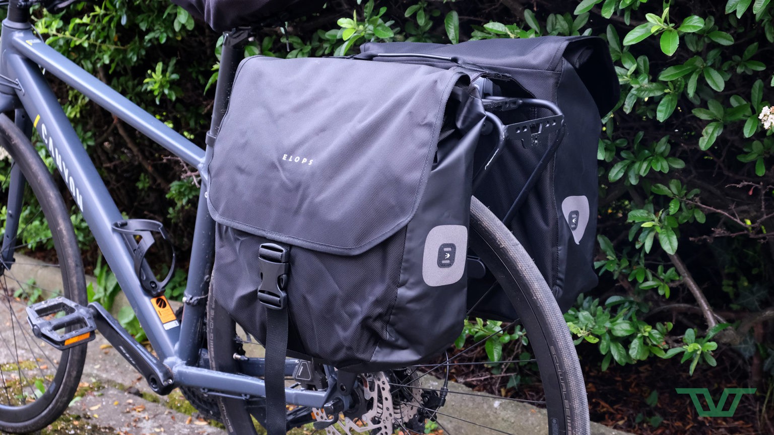 sacoche-de-velo-394pxm.jpg Test – Sacoche double 540 pour porte bagages, un basique de plus chez Decathlon Transition Vélo – Image 1