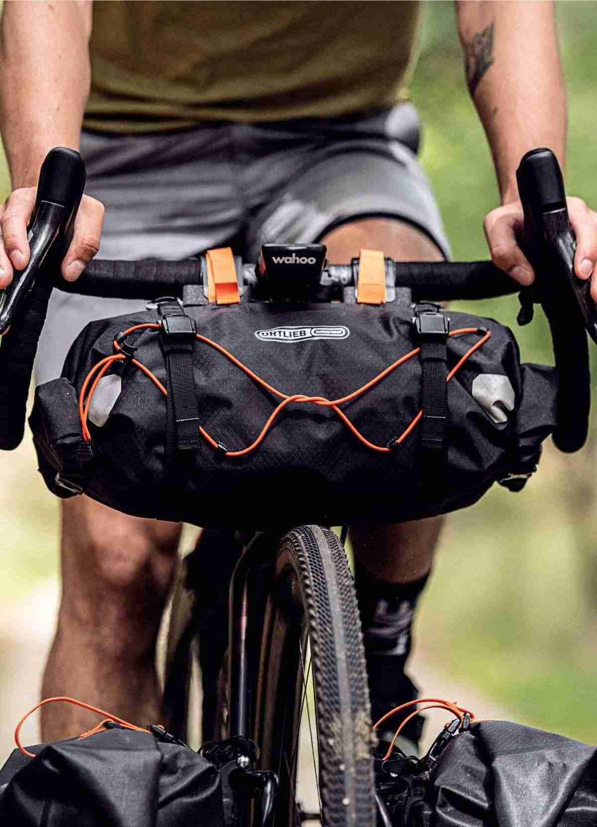 sacoche-guidon-velo-135imh.jpg La sacoche de guidon bikepacking Ortlieb | JE SUIS À VÉLO – Image 1