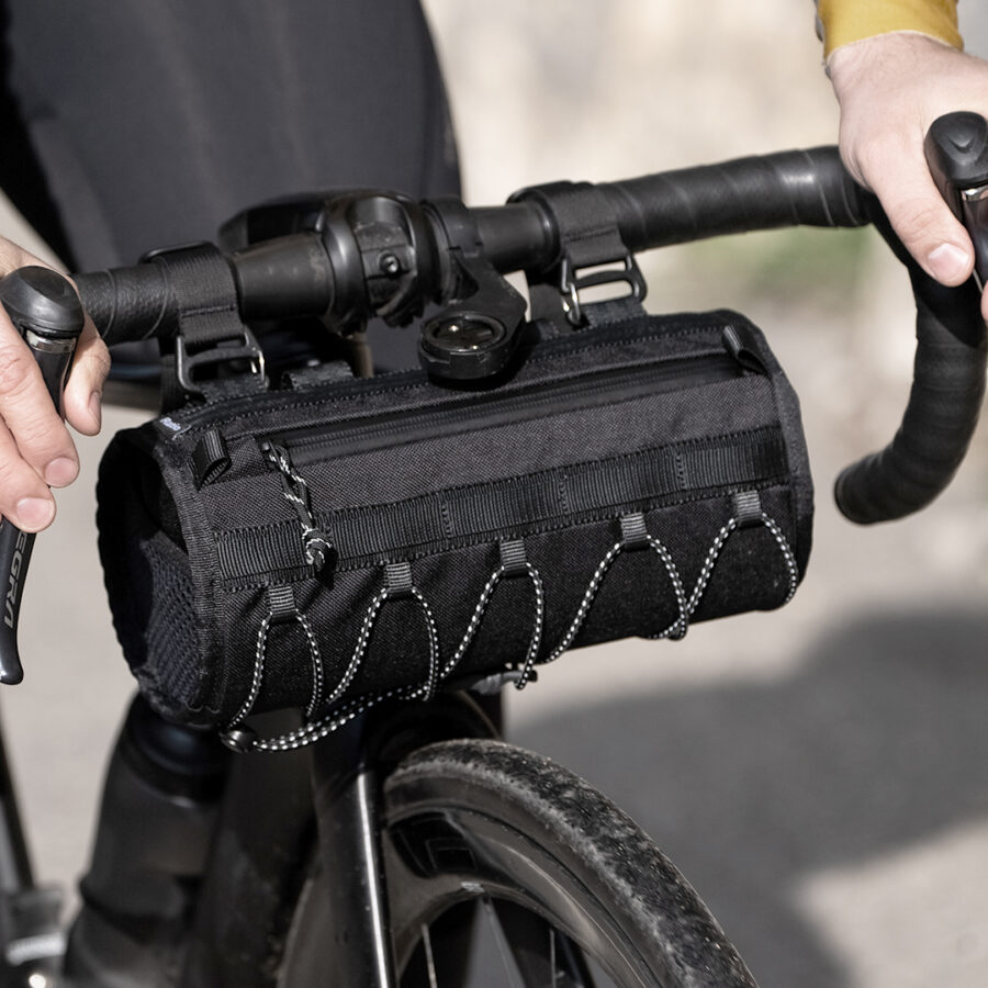 sacoche-guidon-velo-392gct.jpg Sacoche de guidon vélo route gravel bikepacking Rollmop Noire – Image 1