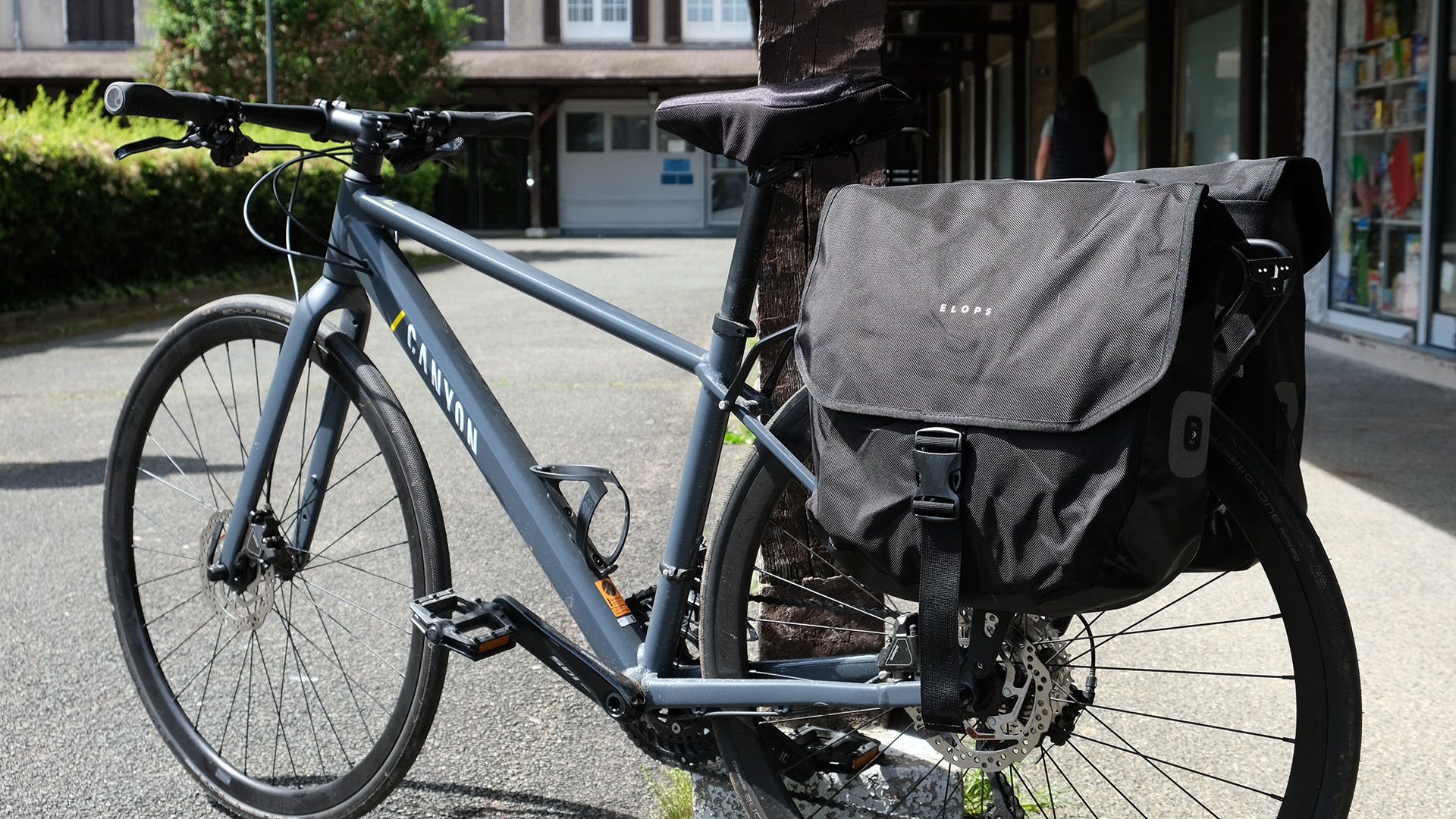sacoche-velo-decathlon-514vxc-1.jpg Test – Sacoche double 540 pour porte bagages, un basique de plus chez Decathlon Transition Vélo – Image 1