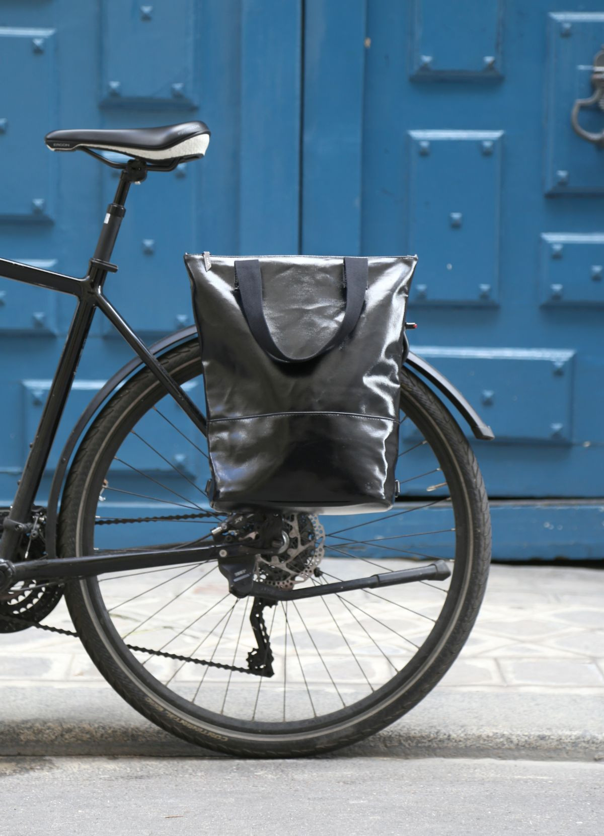 sacoche-velo-porte-bagage-154yjf-1.jpg Sac à main porte bagages Dahlia Monroe | JE SUIS À VÉLO – Image 1