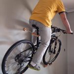 Support mural pour vélo en bois Porte vélos artisanal Étagère de rangement minimaliste pour intérieur Garage et appartement Etsy France